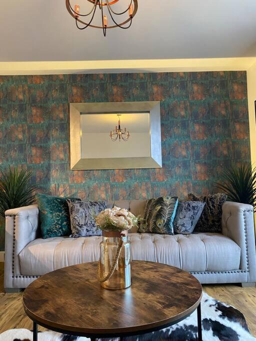 Luxury Riverfront Apartment Newport  Extérieur photo